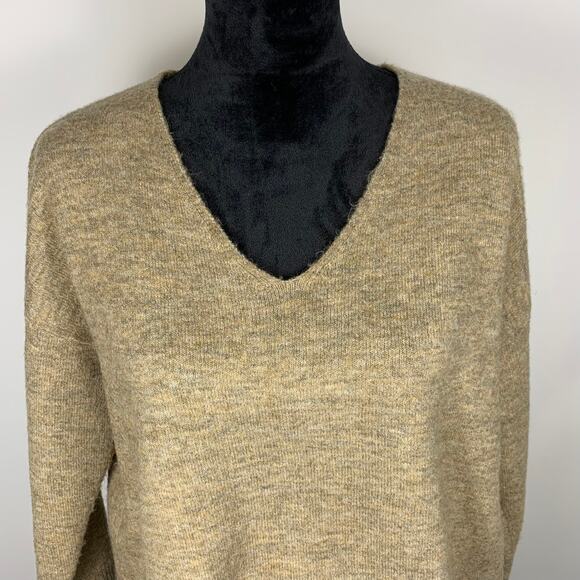 GeeGee High-Low Sweater Women's Medium Brown V-Neck Long Sleeve Soft Cozy - Picture 3 of 9